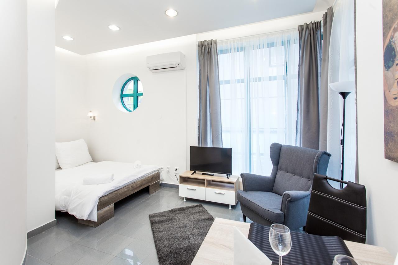 Terrace Hotel Prága Kültér fotó