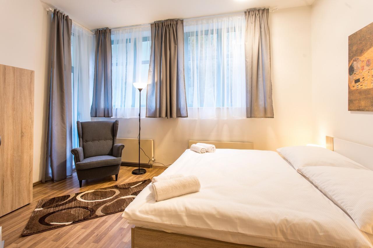 Terrace Hotel Prága Kültér fotó