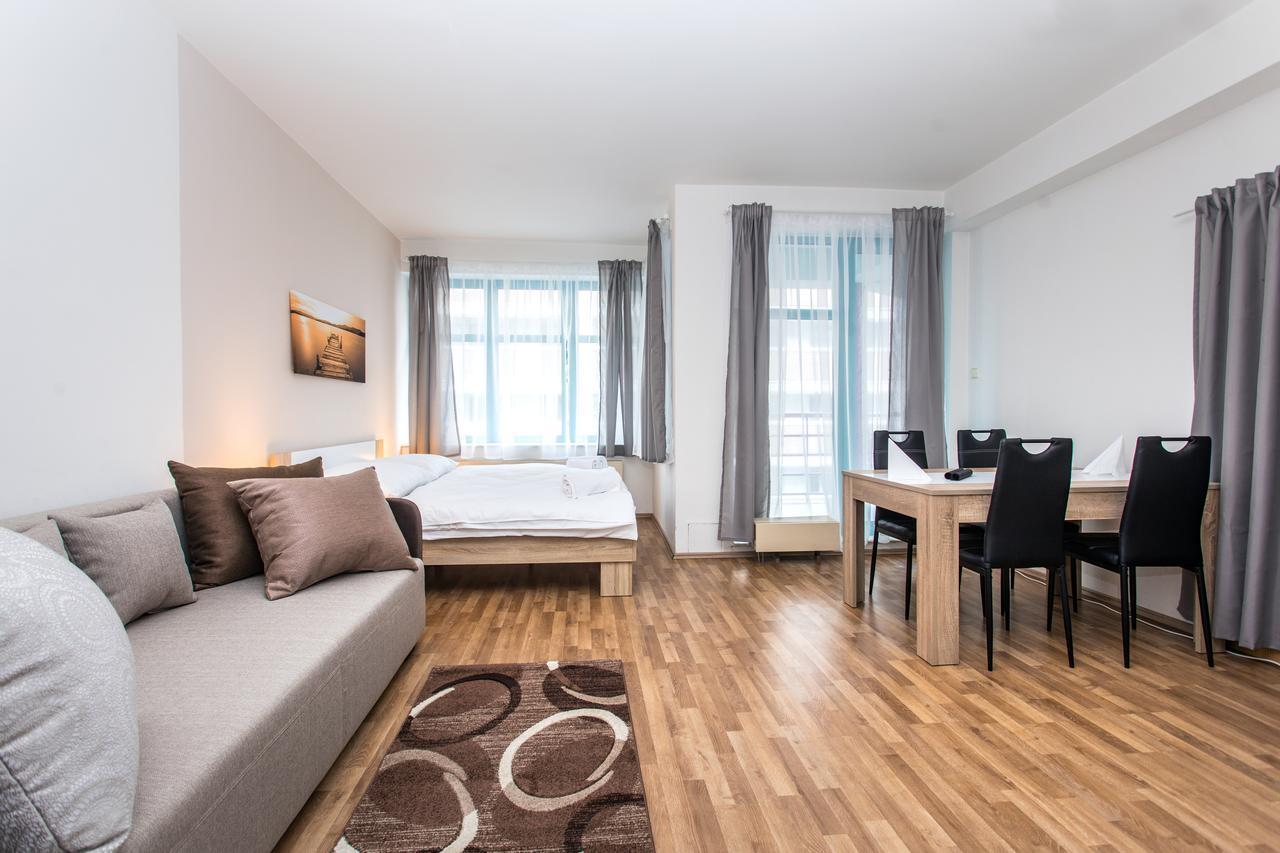 Terrace Hotel Prága Kültér fotó